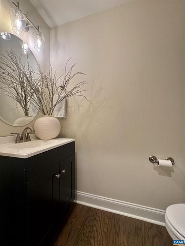 189 WINDSOR DR, Fishersville, VA 22939