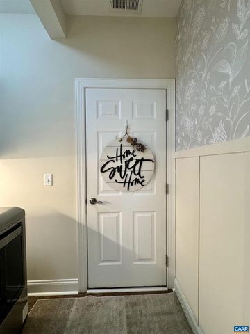 189 WINDSOR DR, Fishersville, VA 22939