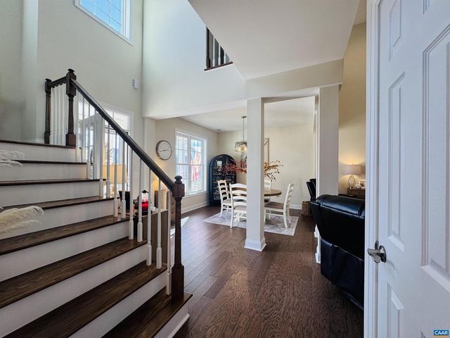 189 WINDSOR DR, Fishersville, VA 22939