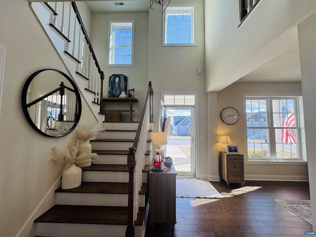 189 WINDSOR DR, Fishersville, VA 22939