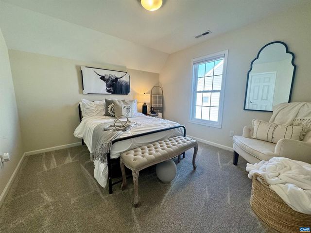 189 WINDSOR DR, Fishersville, VA 22939