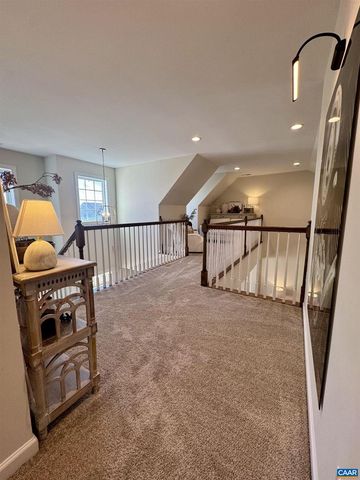 189 WINDSOR DR, Fishersville, VA 22939