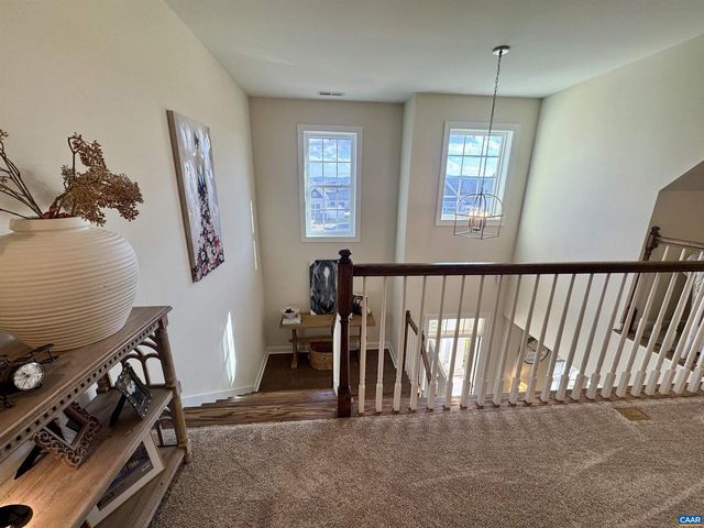 189 WINDSOR DR, Fishersville, VA 22939