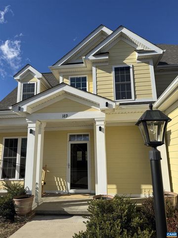 189 WINDSOR DR, Fishersville, VA 22939