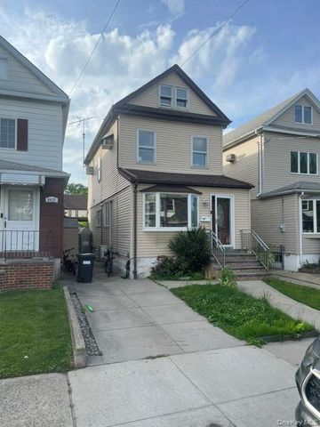 88-27 Aubery Ave., Glendale, NY 11385