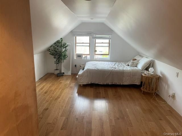 88-27 Aubery Ave., Glendale, NY 11385