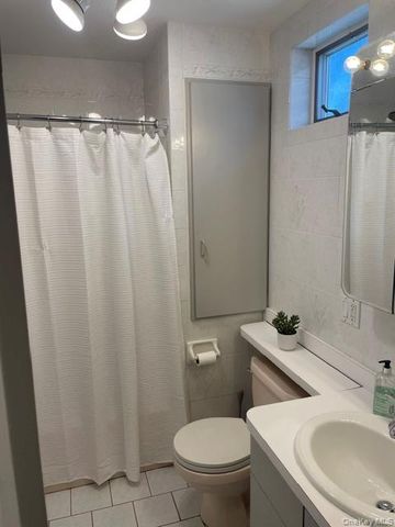 88-27 Aubery Ave., Glendale, NY 11385