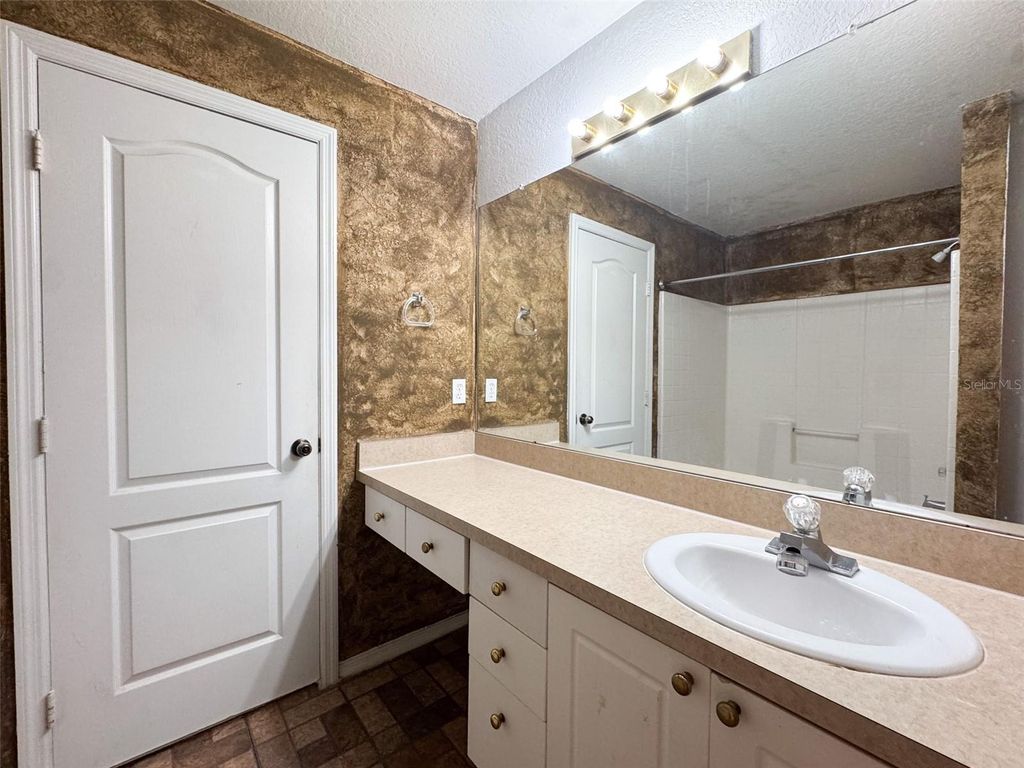Image 16 of property listing at 3373 S KIRKMAN ROAD 936, Orlando, FL 32811