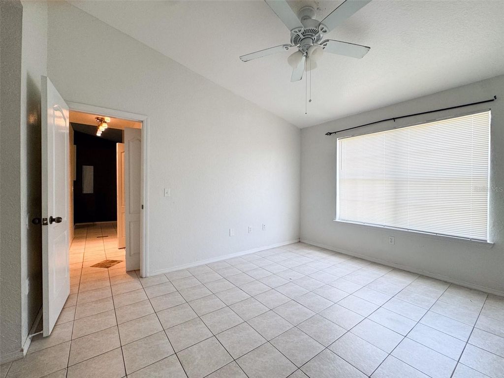 Image 19 of property listing at 3373 S KIRKMAN ROAD 936, Orlando, FL 32811
