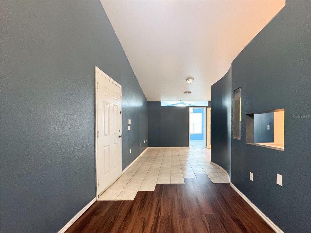 Image 4 of property listing at 3373 S KIRKMAN ROAD 936, Orlando, FL 32811