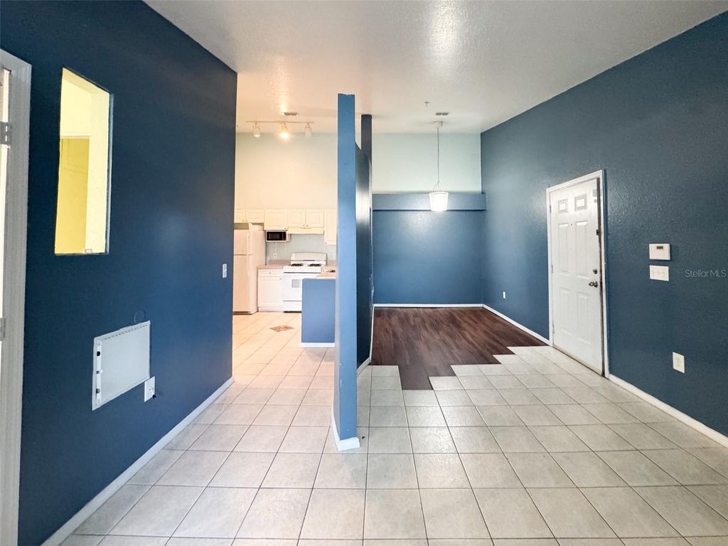 Image 6 of property listing at 3373 S KIRKMAN ROAD 936, Orlando, FL 32811
