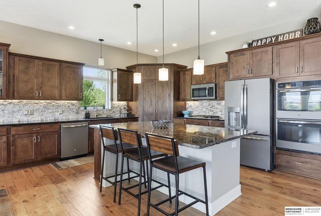 7029 S 185th Circle, Omaha, NE 68136