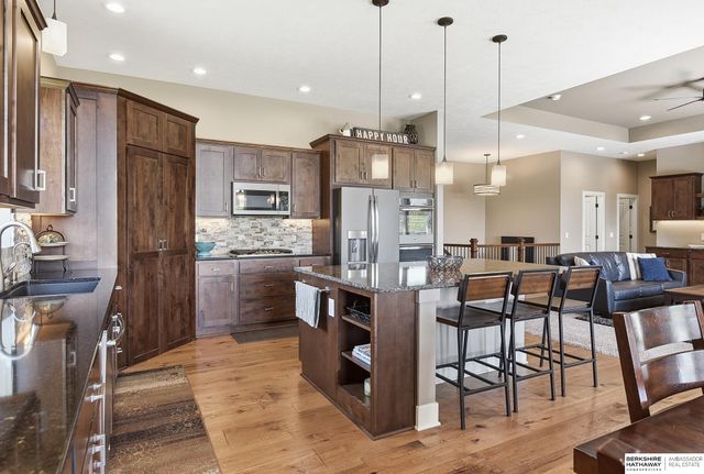 7029 S 185th Circle, Omaha, NE 68136
