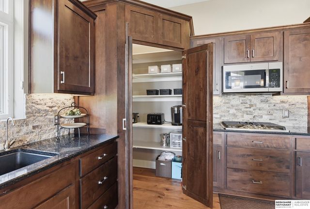 7029 S 185th Circle, Omaha, NE 68136