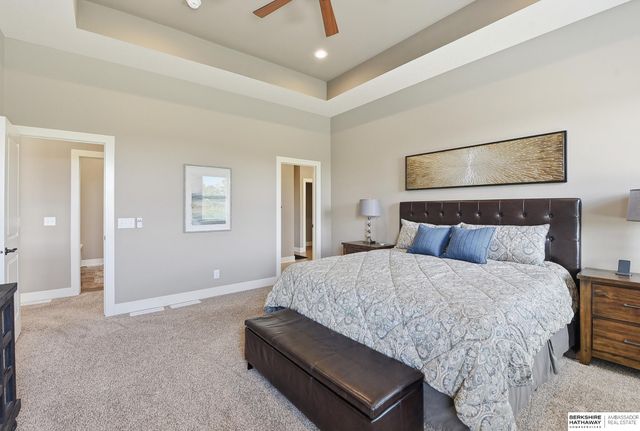 7029 S 185th Circle, Omaha, NE 68136