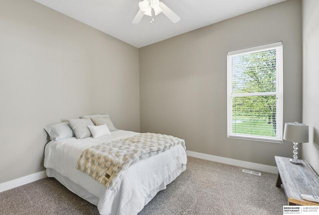 7029 S 185th Circle, Omaha, NE 68136