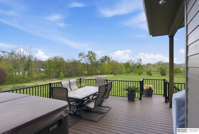7029 S 185th Circle, Omaha, NE 68136