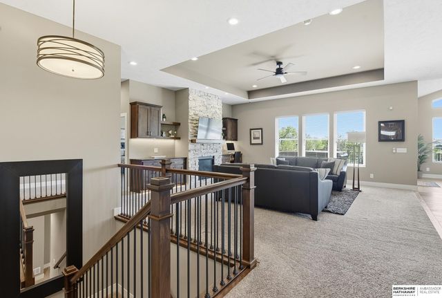7029 S 185th Circle, Omaha, NE 68136