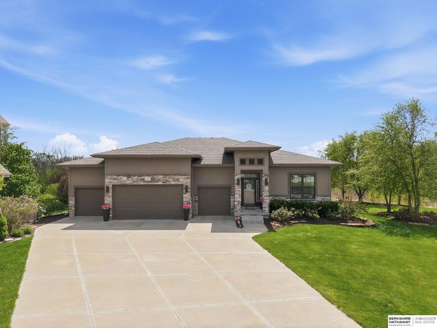 7029 S 185th Circle, Omaha, NE 68136