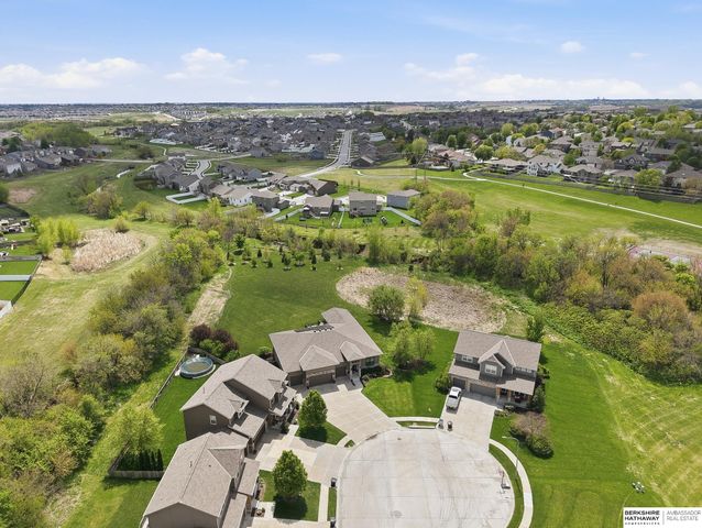 7029 S 185th Circle, Omaha, NE 68136