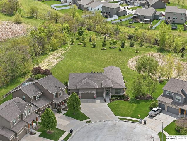 7029 S 185th Circle, Omaha, NE 68136