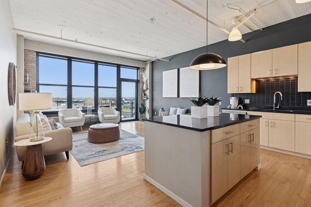 290 Market Street 706, Minneapolis, MN 55405