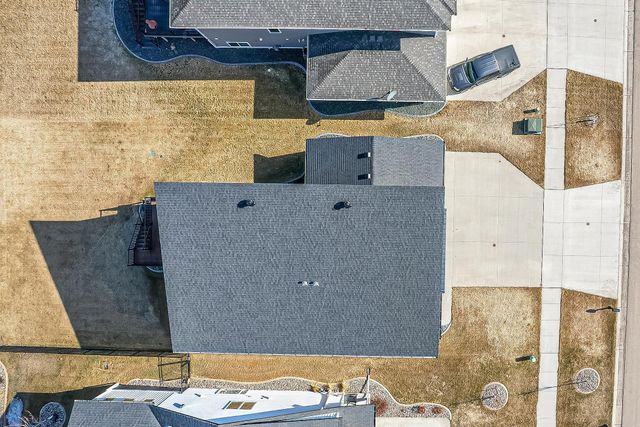 442 Hampton Drive W, Moorhead, MN 56560