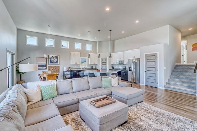 442 Hampton Drive W, Moorhead, MN 56560