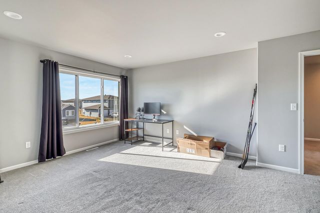 442 Hampton Drive W, Moorhead, MN 56560