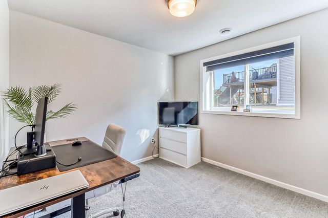 442 Hampton Drive W, Moorhead, MN 56560