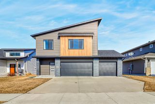 442 Hampton Drive W, Moorhead, MN 56560