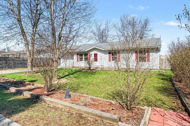 306 W Hillside Drive, Syracuse, IN 46567