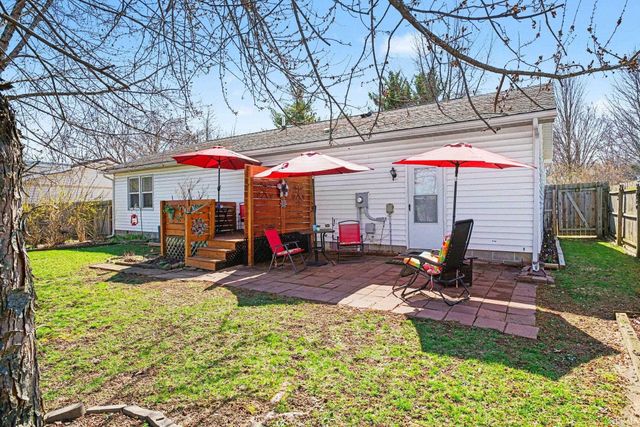 306 W Hillside Drive, Syracuse, IN 46567