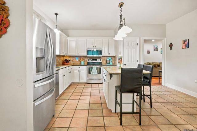16428 Ole Homestead Ln, Prairieville, LA 70769