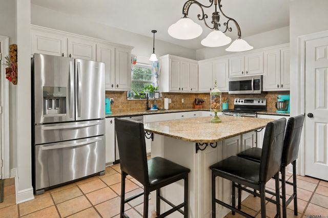 16428 Ole Homestead Ln, Prairieville, LA 70769