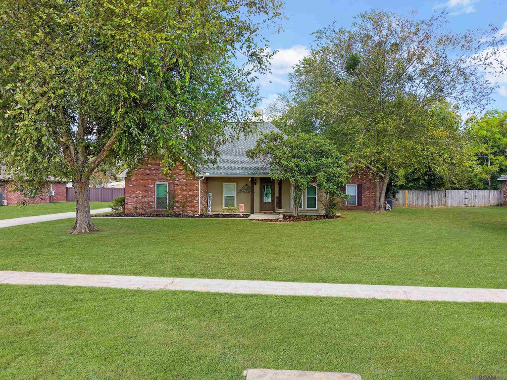 16428 Ole Homestead Ln, Prairieville, LA 70769