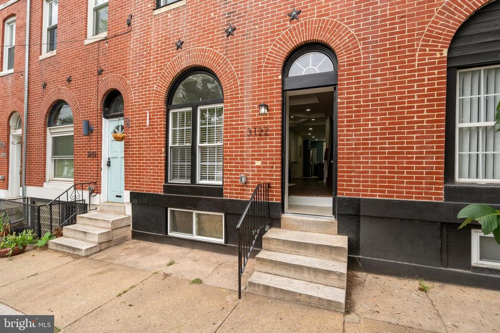 Image 2 of property listing at 3122 E BALTIMORE ST, Baltimore, MD 21224