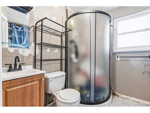 9755 Elizabeth St, Thornton, CO 80229