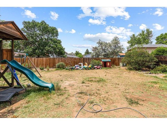9755 Elizabeth St, Thornton, CO 80229