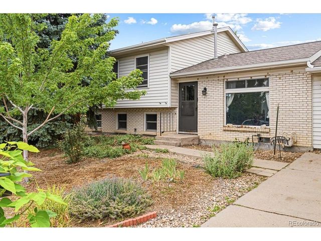 9755 Elizabeth St, Thornton, CO 80229