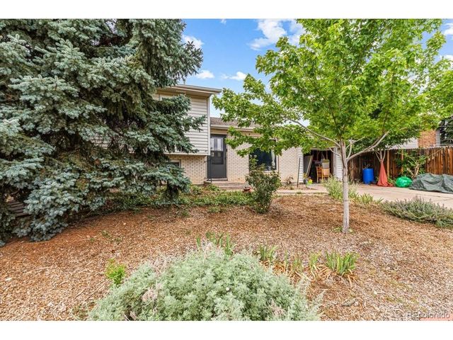 9755 Elizabeth St, Thornton, CO 80229