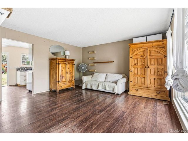 9755 Elizabeth St, Thornton, CO 80229