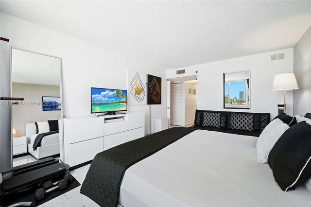 17890 W Dixie 603, North Miami Beach, FL 33160