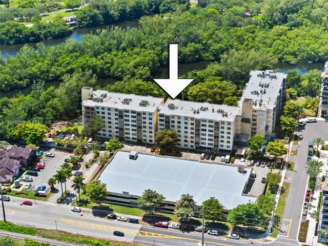 17890 W Dixie 603, North Miami Beach, FL 33160