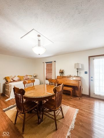 1610 N Sommer Lane, Crawfordsville, IN 47933