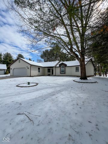 1610 N Sommer Lane, Crawfordsville, IN 47933