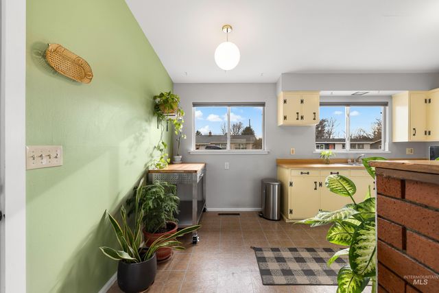 2824 W Kathryn St, Boise, ID 83705