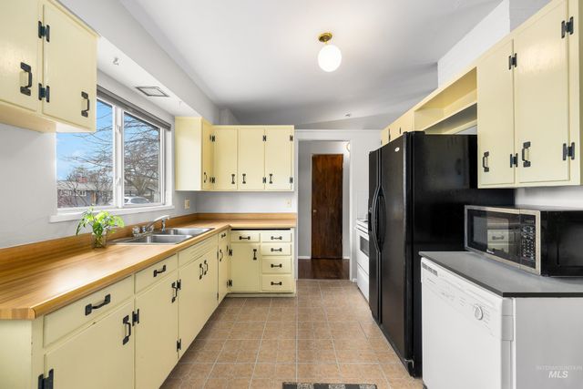 2824 W Kathryn St, Boise, ID 83705