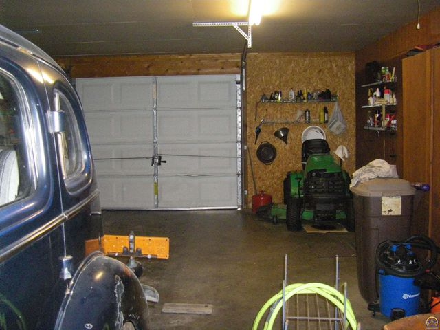 4439 NE Meriden RD, Topeka, KS 66617