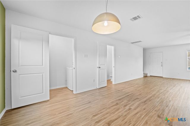 130 Soapstone Pass, Maxwell, TX 78656